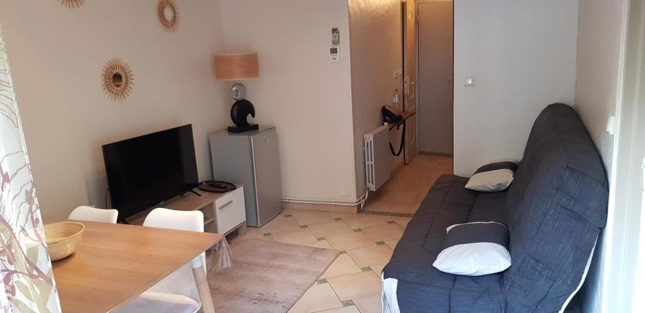 Residence Caroline T2 Clim Parking Ла Гранде-Моте Екстериор снимка